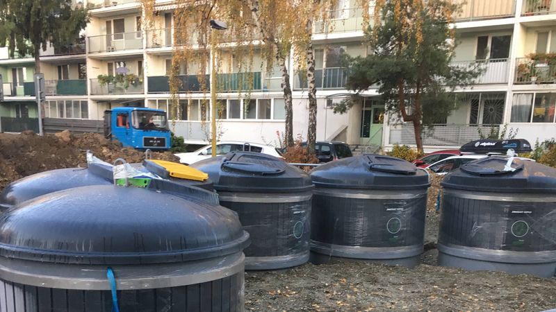 Polopodzemné kontajnery – fotka 1